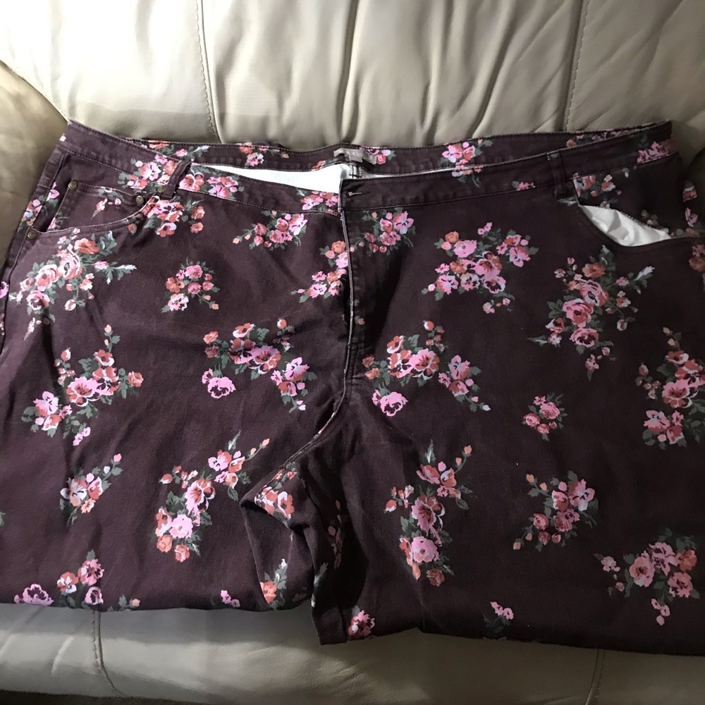 Flowered jeans